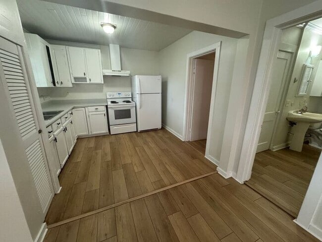 Photo - Downtown Pensacola - 2 bedroom, 1 bathroom