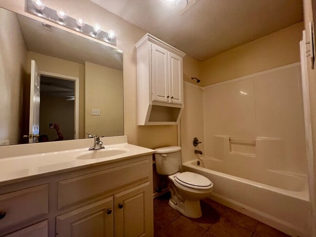 Photo - 2403 87th St