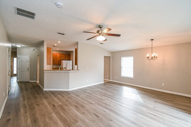 Photo - 1440 Bitterberry Dr