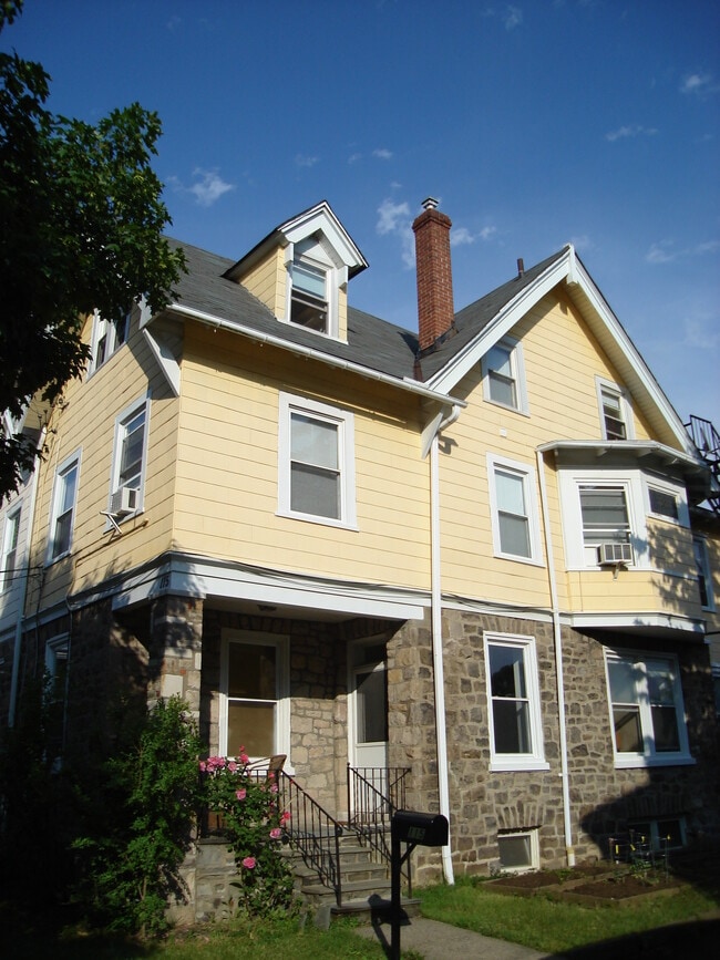 Building Photo - 115 Grandview Rd Unit 3F Rental