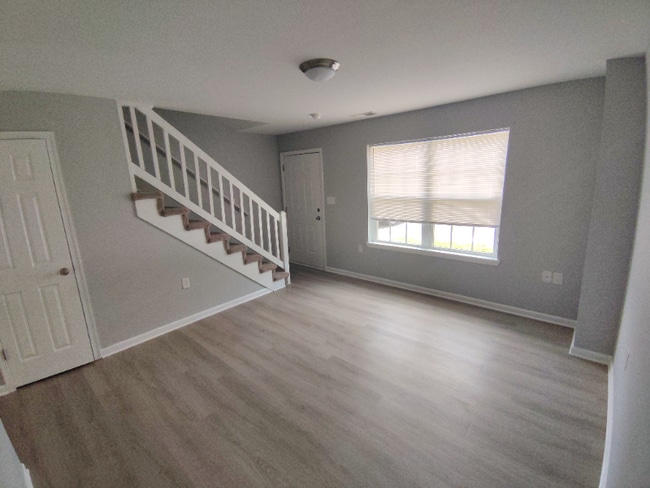 Photo - 4 Ferguson Dr