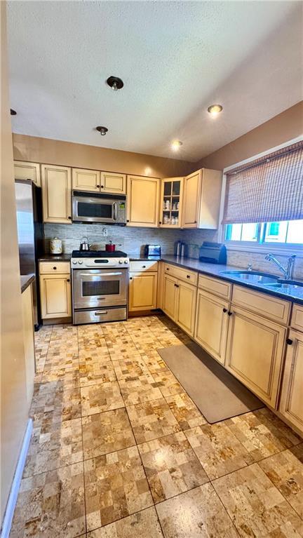 Photo - 1463 E 103rd St