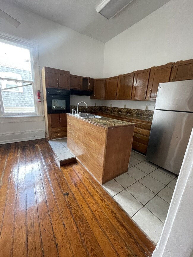1034 S Carrollton Ave Unit D