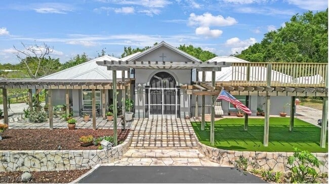 Building Photo - 3935 70th Ave NE