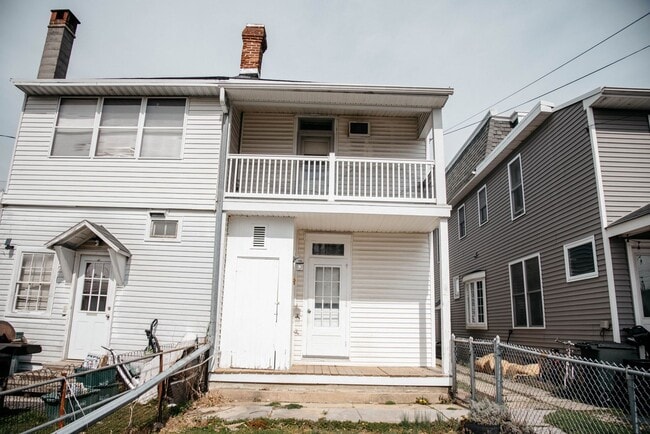 Photo - 33 E Gramby St