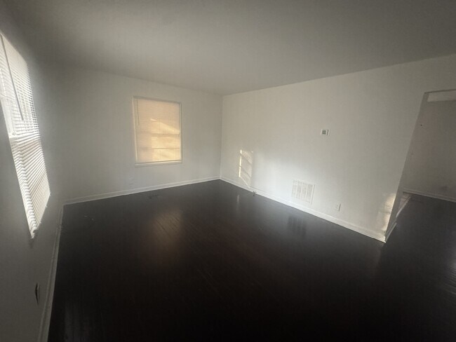 Photo - 324 Banberry Dr SE