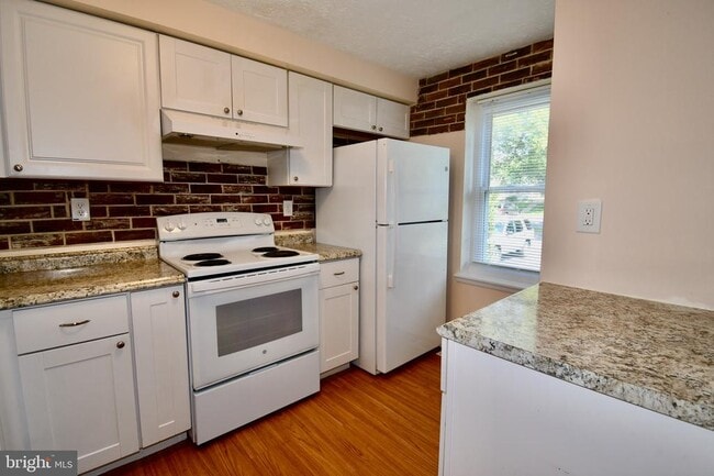 Photo - 222 Canfield Terrace