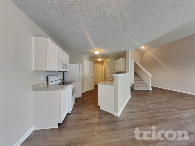 Photo - 4518 Redcliff S Ln