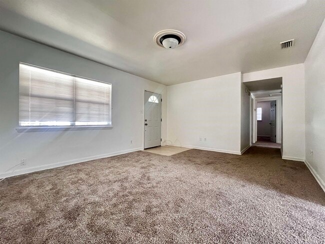 Photo - 809 Briandav St