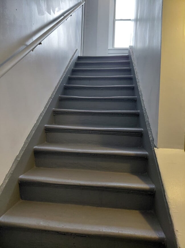 Photo - 1018 W 32nd Pl Unit 2nd floor front