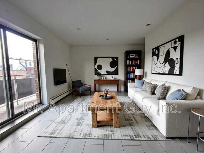 Photo - 37 Wellington St S Unit 3D