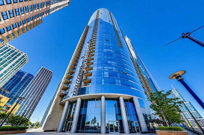 Building Photo - 420 E Waterside Dr Unit 2403