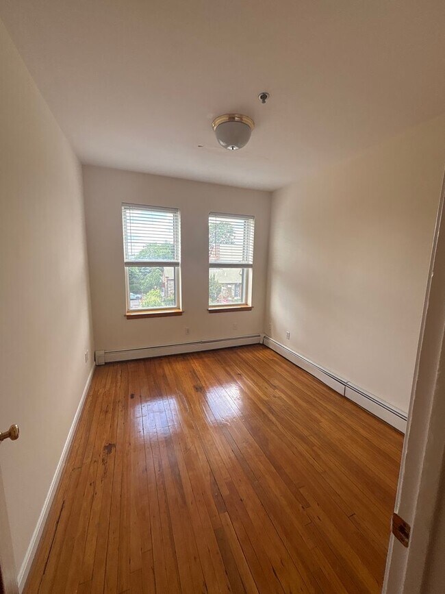 206 Chestnut Hill Ave