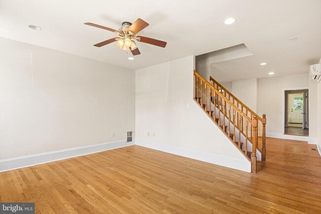 Photo - 146 W 1st Ave
