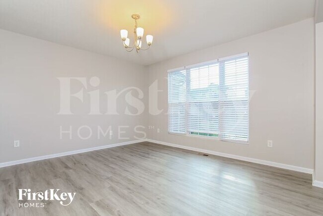 Photo - 5328 Vly Vw Dr