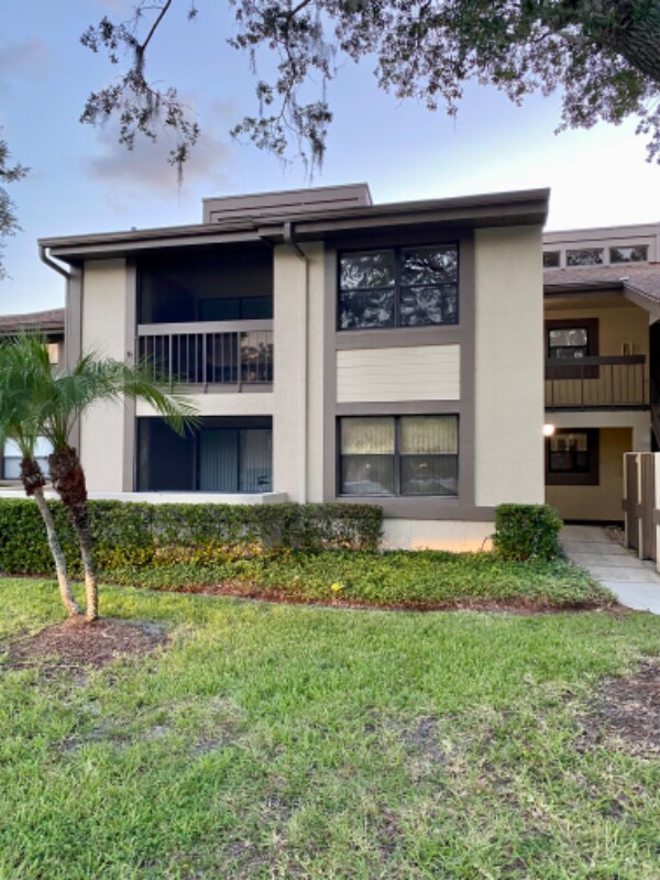 Photo - 206 Woodlake Wynde