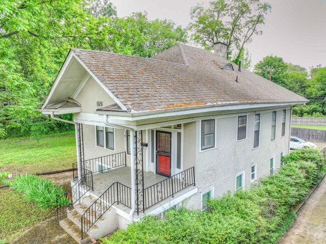 Photo - 1524 N Parkway