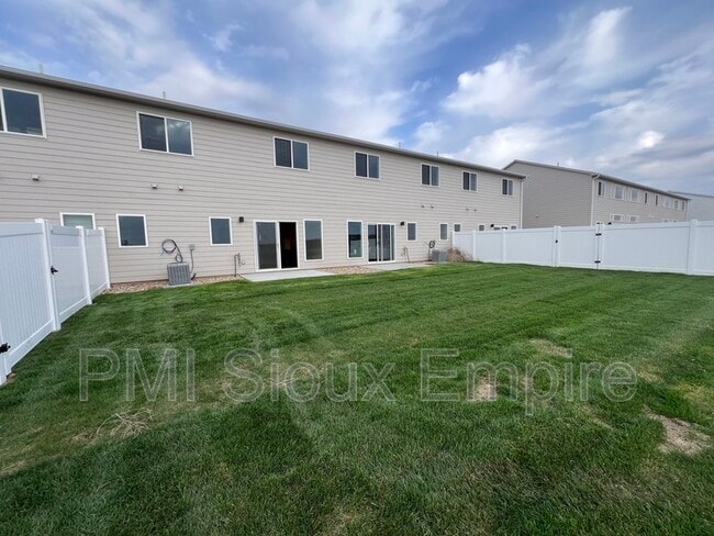 Photo - 3405 CHALICE Pl