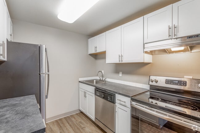 3BR, 1.5BA - 1,200 SF