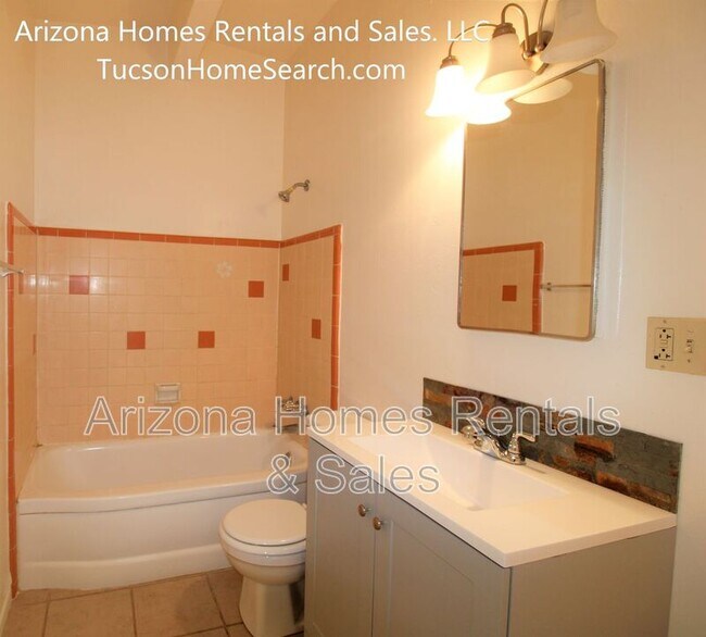 Photo - 3535 N Country Club Rd