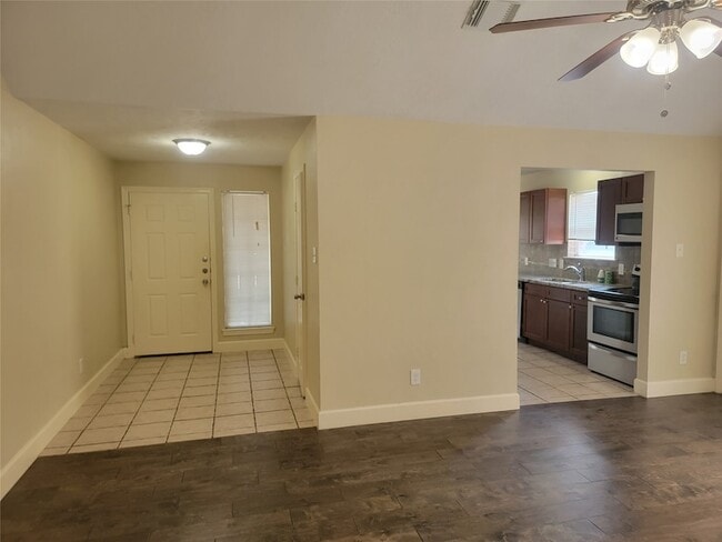 Photo - 6207 Pleasant Stream Dr