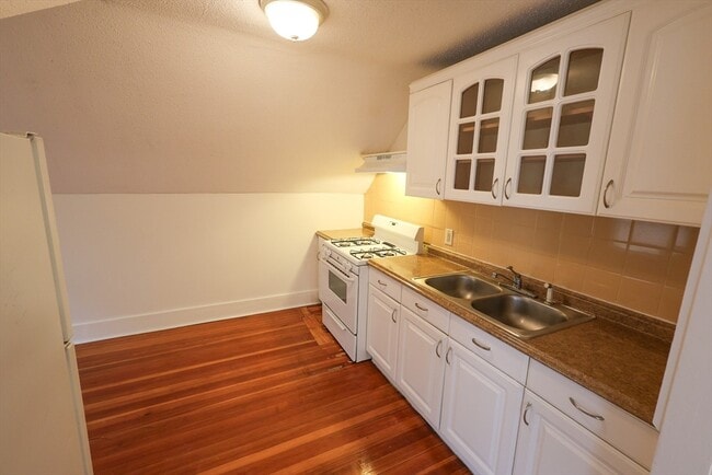 Photo - 498 Whipple St Unit 3-S