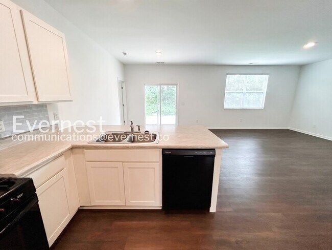 Photo - 3-Bed/ 2-Bath Home in Antioch/Available Now!