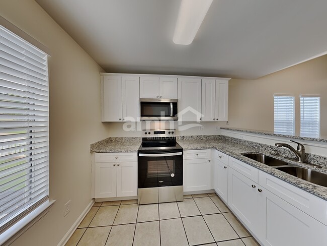 Photo - 602 Fairgreen Trail