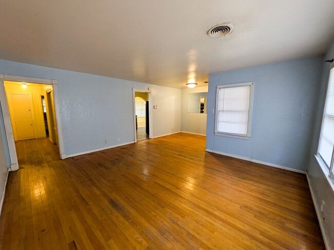 Photo - 2307 McKee Dr