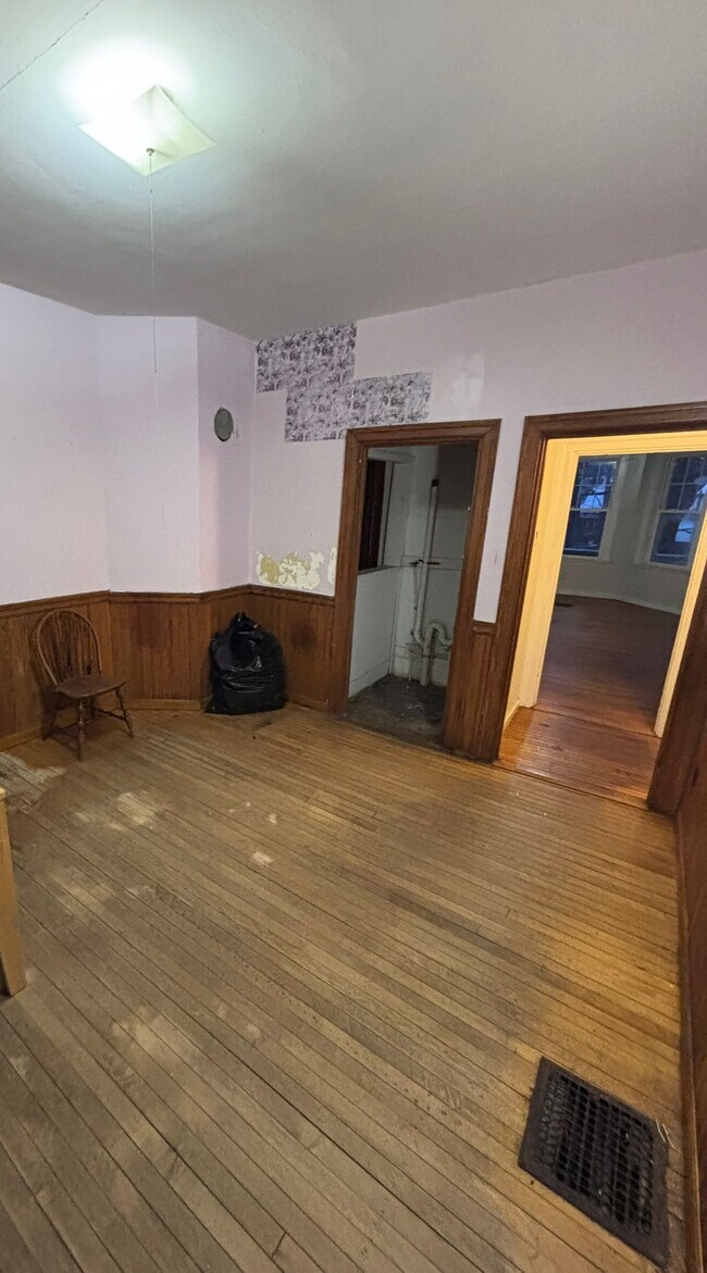 Photo - 9 Urquhart St