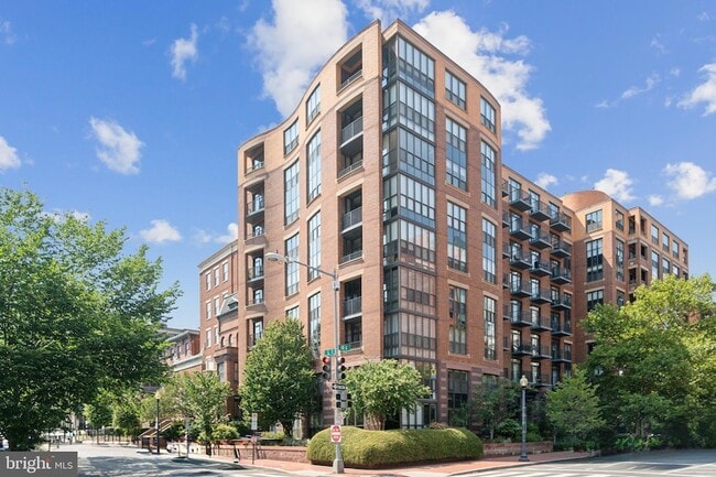Building Photo - 1001 L St NW Unit 708