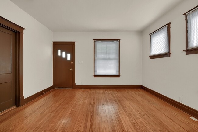 Photo - 9459 Midland Blvd