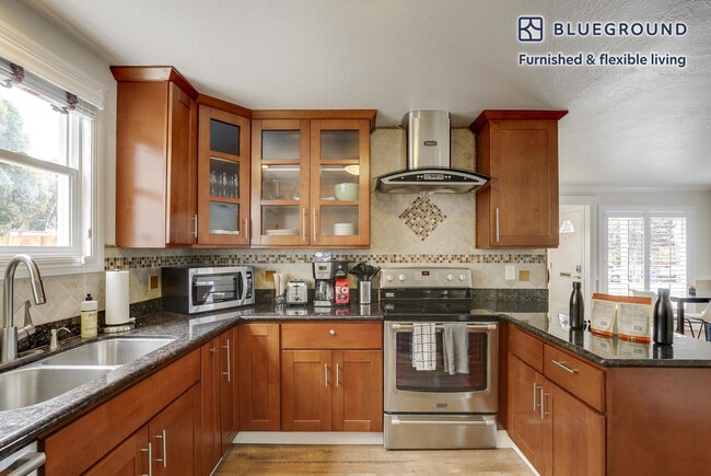 Photo - 350 Rutland Ave