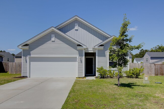 Building Photo - Spacious 4BR Rental with Stunning Kitchen & Covered Patio