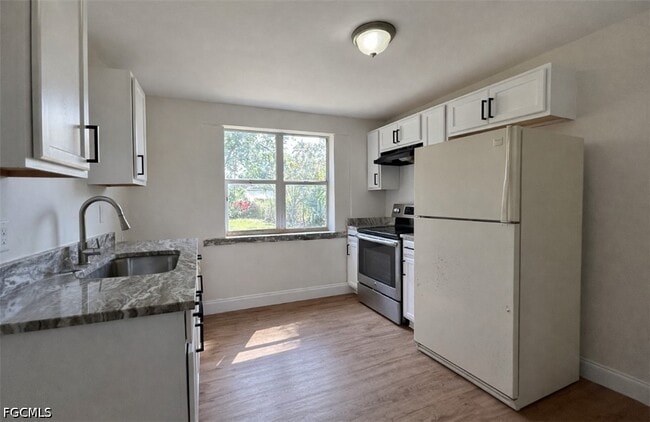 Photo - 569 Nuna Ave