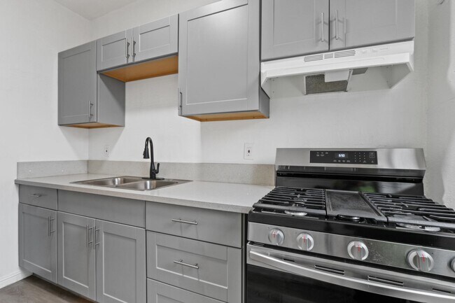 Photo - 718 Alvarado