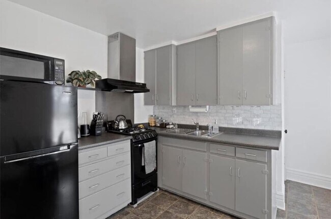 Photo - 272 Linden St Unidad 2