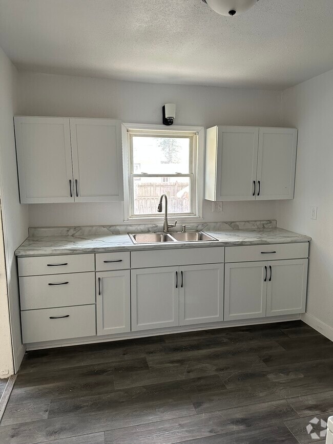 Building Photo - 1016 S 6th Ave Rental