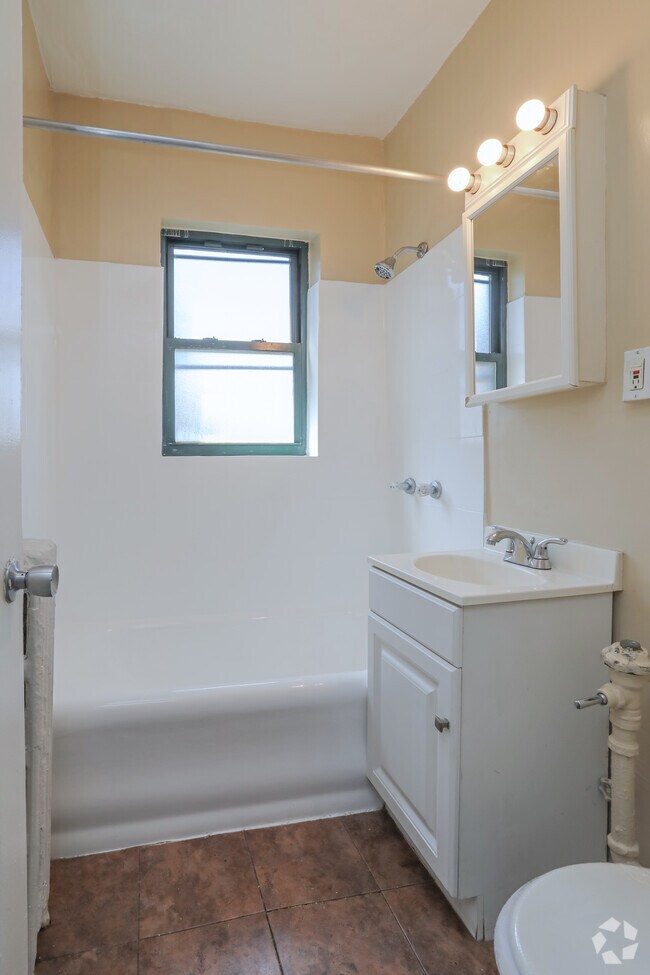 Plaisance Apartments For Rent in Chicago, IL