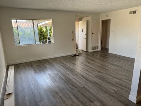 Building Photo - Bardon Rental