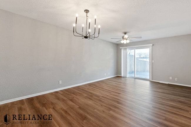Photo - 8712 Lakeland Cir