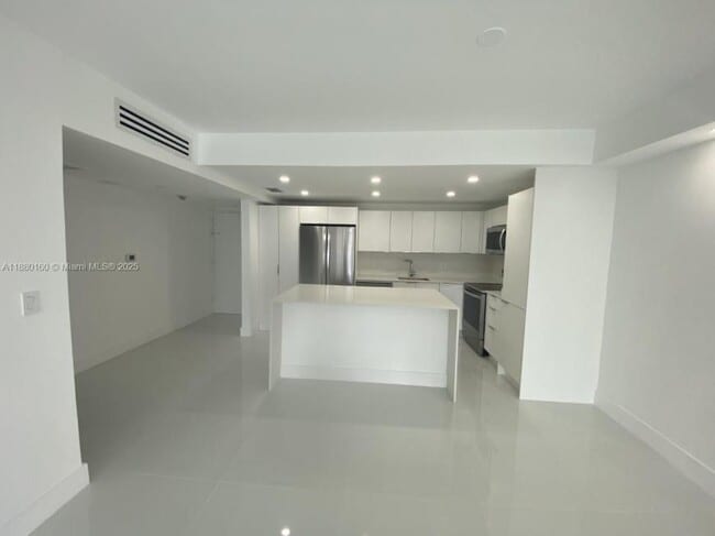 Photo - 2 bedroom in Sunny Isles Beach FL 33160