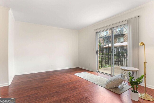 Photo - 1175 Church St