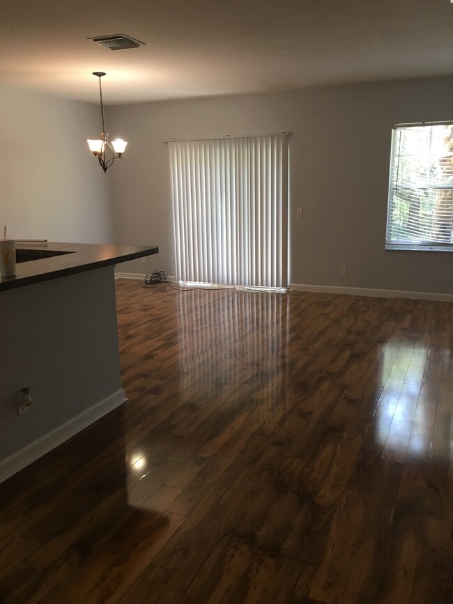 Photo - 2543 Creekside Dr