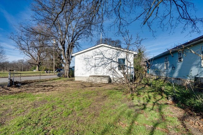 Building Photo - 3BR / 1BA Home for Rent $1750/month — Comfortable Living in Chattanooga