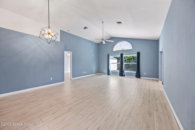 Photo - 1915 Worchester Way