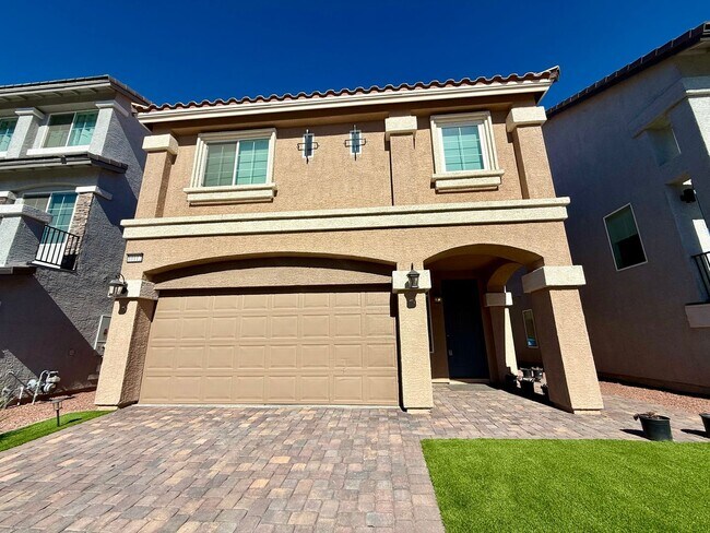 Building Photo - 4/BD 2.5/BA Modern Homewith Solar, Mountai...
