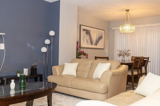 Photo - 129 Quinapoxet St