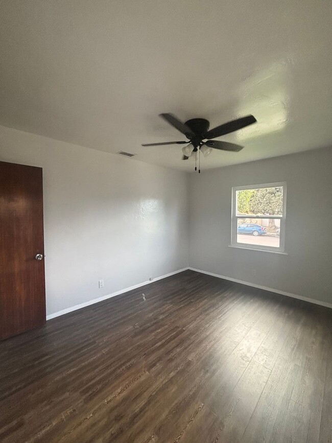 Photo - Spacious 3BR 1BA on 5th & I St! Large hous...