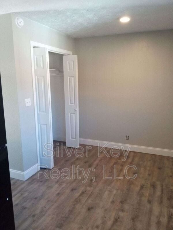 Photo - 408-410 Oklahoma St